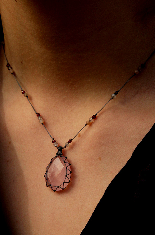 collier rose quartz