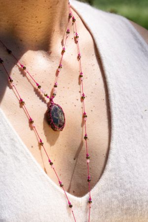 Petit Talisman NORMAN grenat cuivré