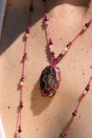 Petit Talisman NORMAN grenat cuivré